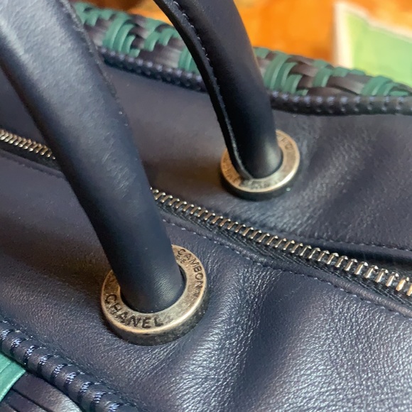 Chanel handbag - Picture 4 of 9